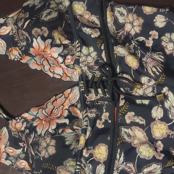 NWT Asos floral embroidered swimsuit - Picture 6 of 11